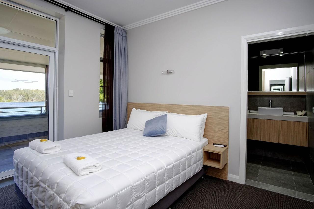 Lakes And Ocean Hotel Форстер Экстерьер фото